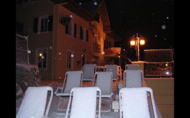 Au Bel Air Hotel Лезен Екстериор снимка